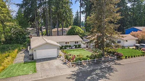 2332 165th Pl SE Photo 1