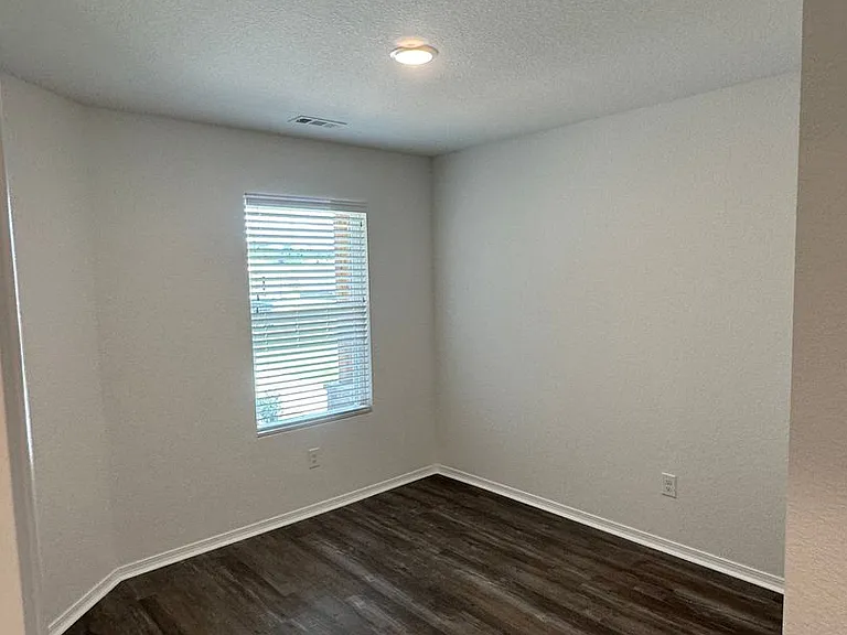 25 Foster Louis Ln — Photo 10