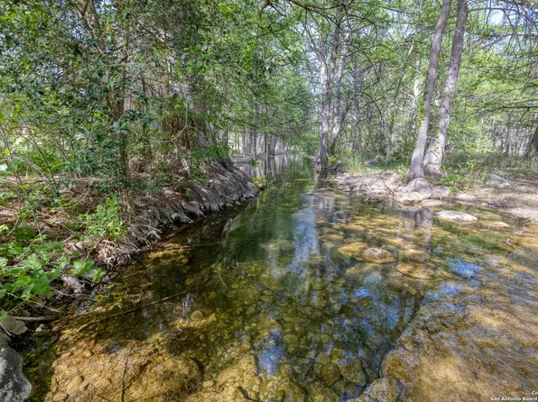 6501 N US Highway 83, Leakey, TX 78873