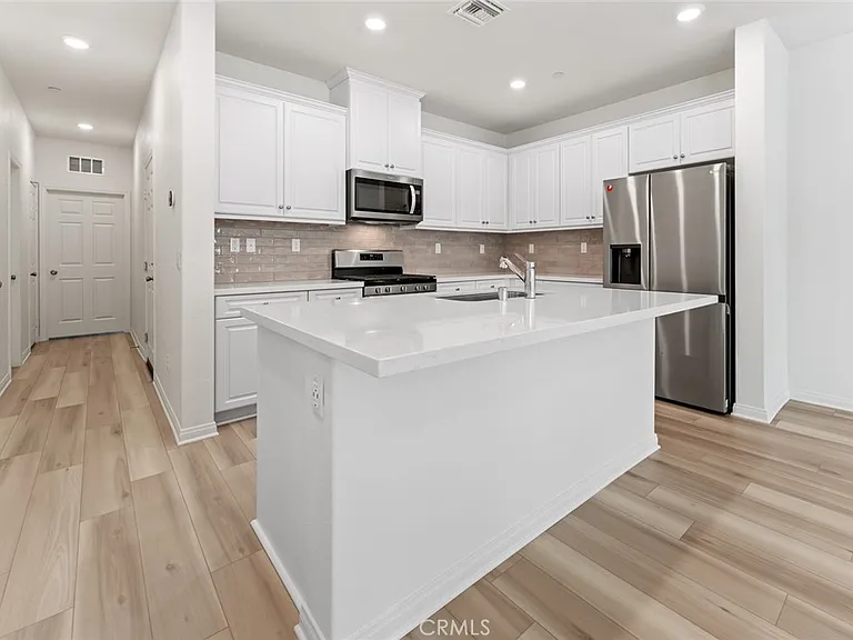 4109 E Coronado Privado — Photo 8