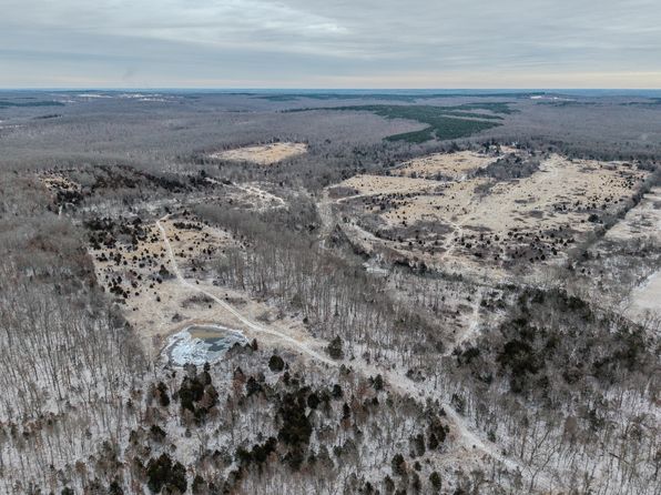 000 Hartzog Drive, Roby, MO 65557