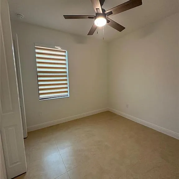 2167 Della Dr — Photo 4