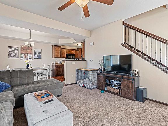 5th image of 1552 Burr Dr