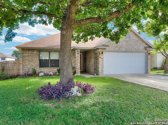 2nd image of 4914 Brianna Pl