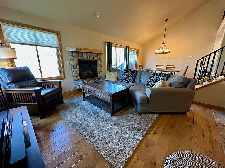 831 Mill Run Ct — Photo 3