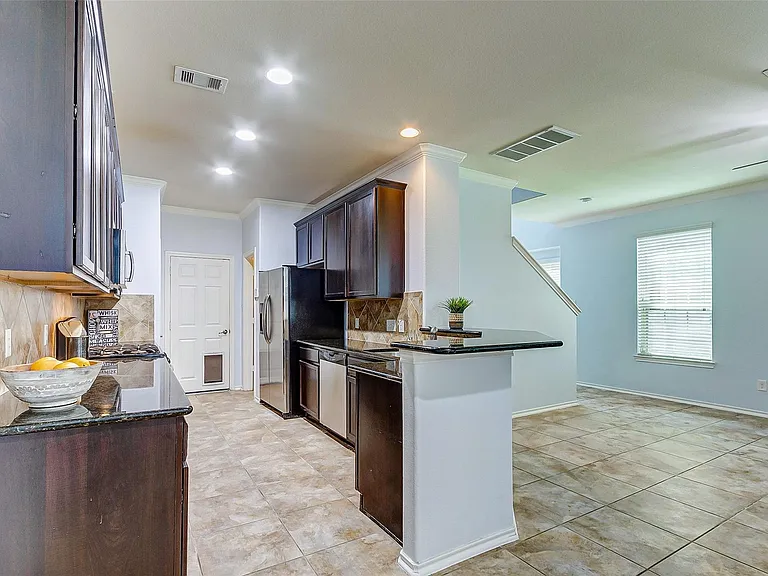6451 Calgary Woods Ln — Photo 17