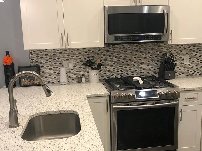 850 Newark Ave — Photo 7