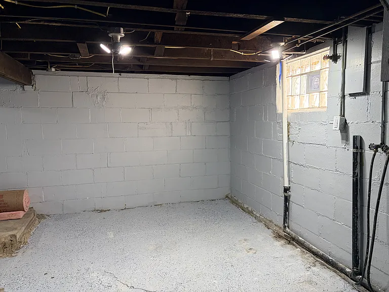 1412 Miami Ct NE — Photo 21