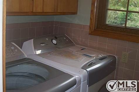 3rd image of 139 E Thistle Dr