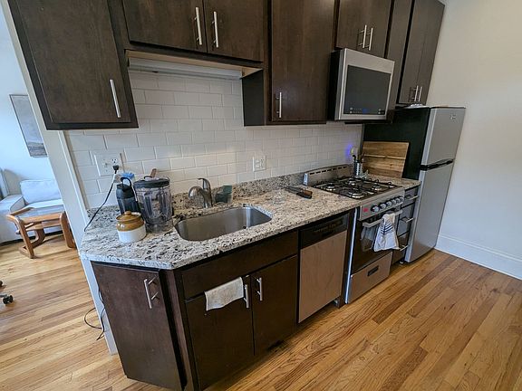 3rd image of 6439 N Newgard Ave #2B