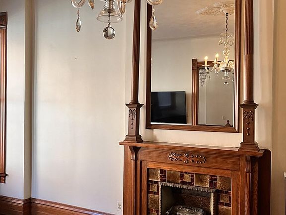 2nd image of 2249 W Belmont Ave #2