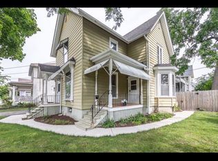 426 North St #2, Elgin, IL 60120