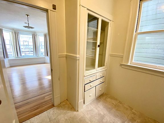 3rd image of 1501 Leavenworth St APT 12