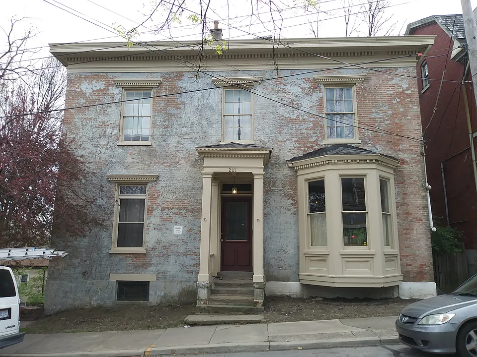 227 Albion Pl #8