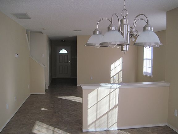 2nd image of 1612 Jewel Ln