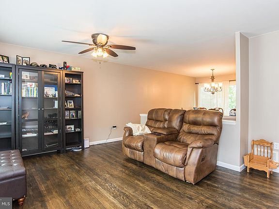 5th image of 3811 Del Mar Dr