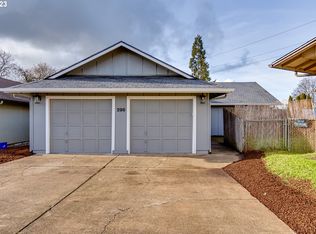 298 S St, Springfield, OR 97477