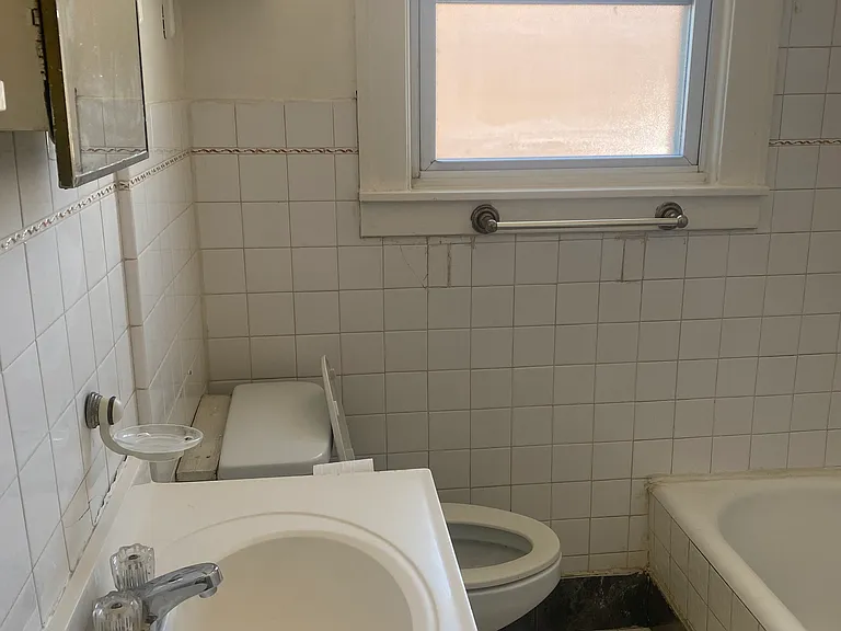 4527 Mead St #2 — Photo 5