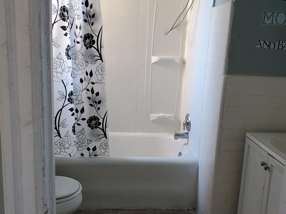 1st image of 6455 N Broad St #404