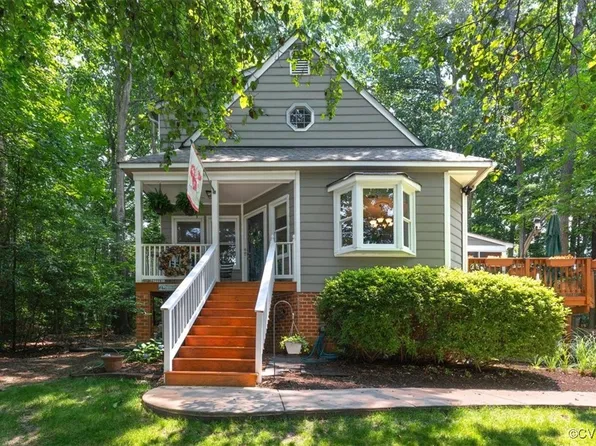 7503 Native Dancer Dr, Midlothian, VA 23112