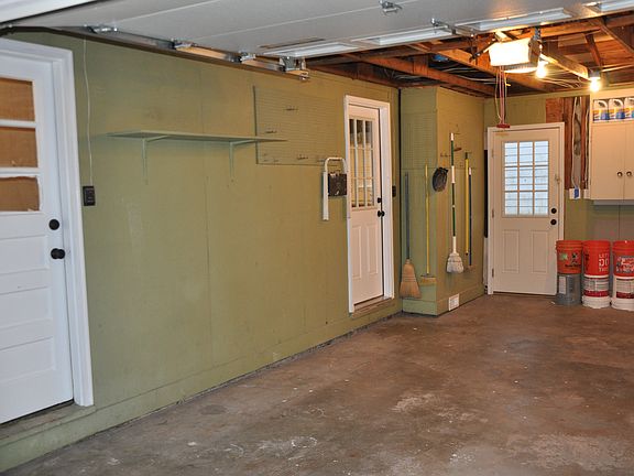 2nd image of 1301-1303 Meadow Lake Pkwy