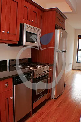 Rented by HOME RESIDENTIAL LLC | media 38