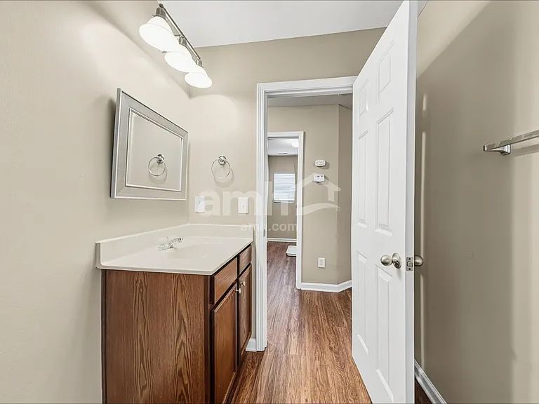 148 Bellfare Dr — Photo 13