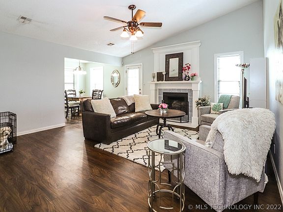 4th image of 1262 E 140th Pl