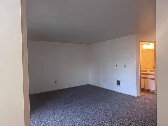 3rd image of 2467 Queen Ave SE #339-34
