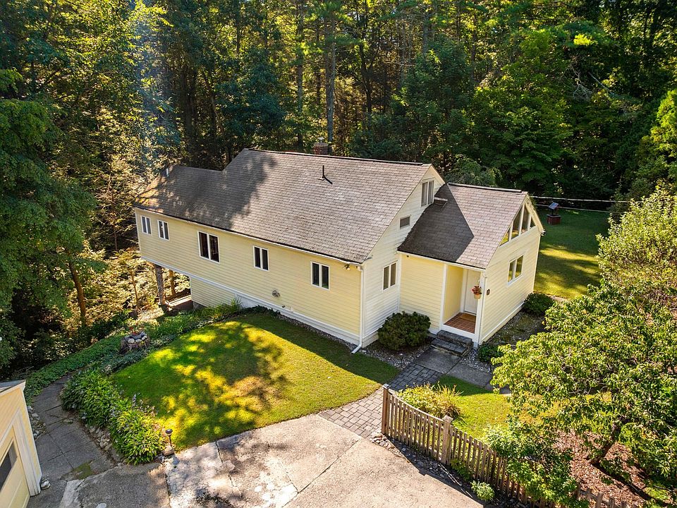 1st image of 64 Lakeside Dr