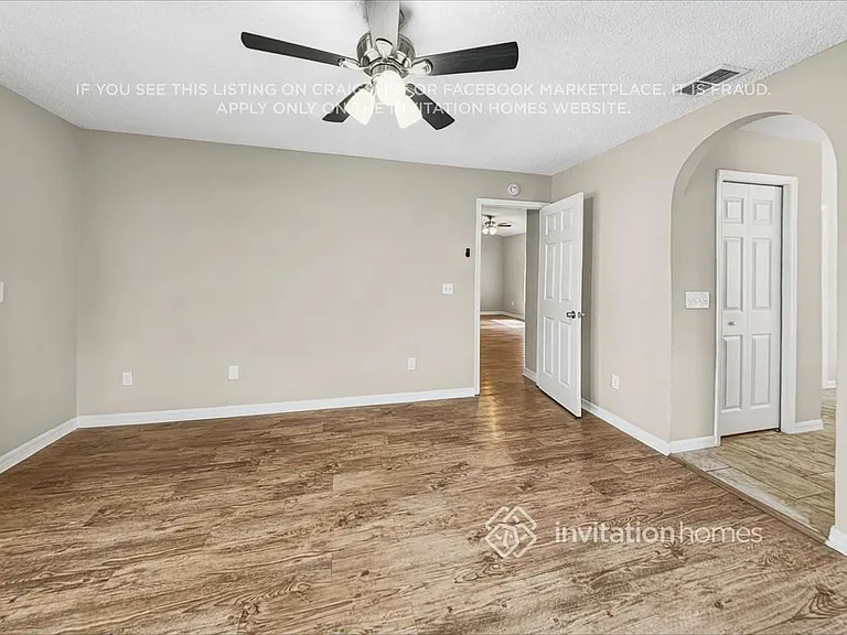 2621 Alclobe Cir — Photo 12