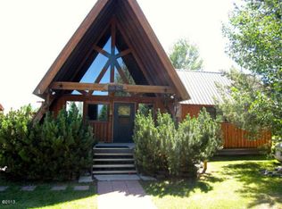 30 Beaver Dr, Polebridge, MT 59928