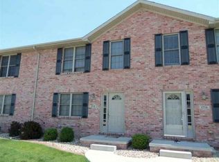 1712 Glenbridge Rd, Bloomington, IL 61704