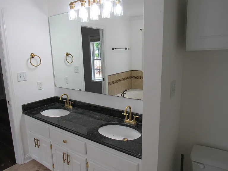 1511 Crowders Woods Dr — Photo 16