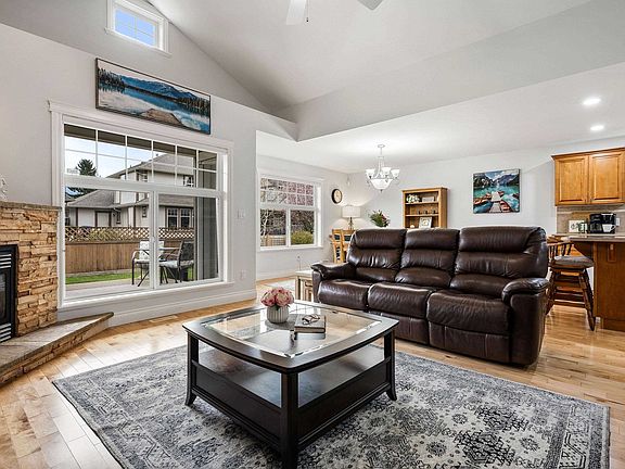 4th image of 45824 Stevenson Rd #7