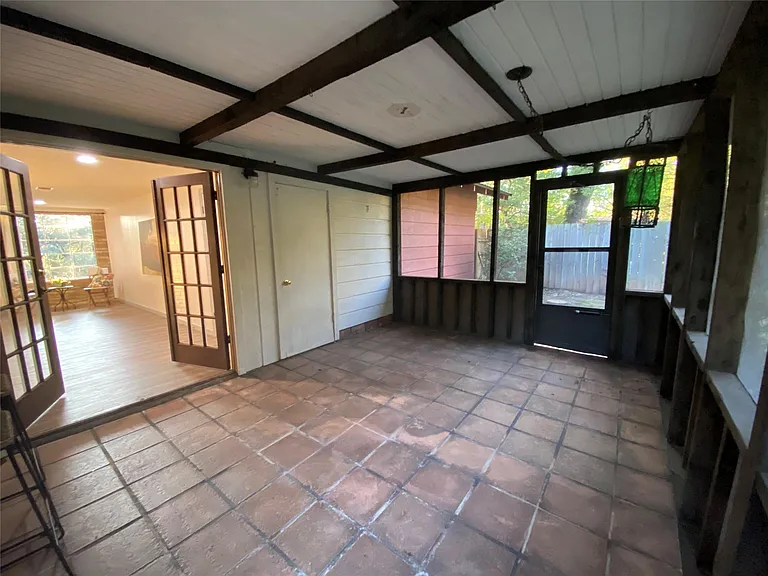 5811 Highland Hills Dr — Photo 16
