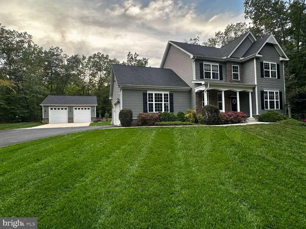 7449 Howard Dr, Port Tobacco, MD 20677