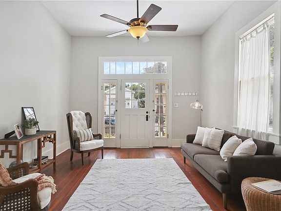 3rd image of 2831 Baronne St