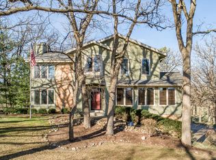 S83W32938 S Oak Tree Ct, Mukwonago, WI 53149
