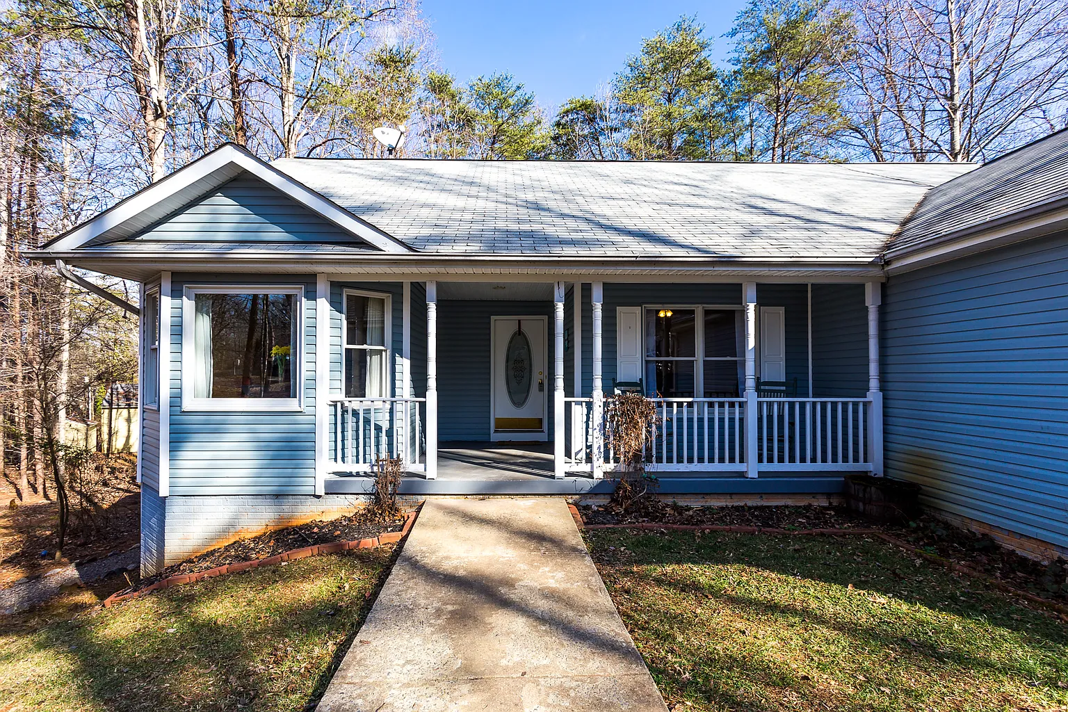 311 Stratford Cir photo 1