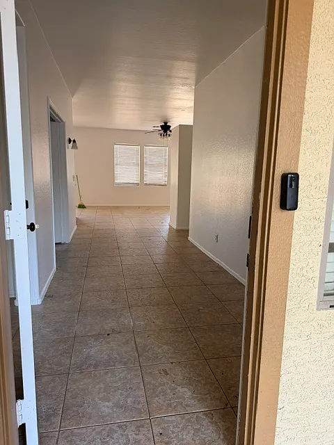Building Photo - 2315 W Alta Vista Rd