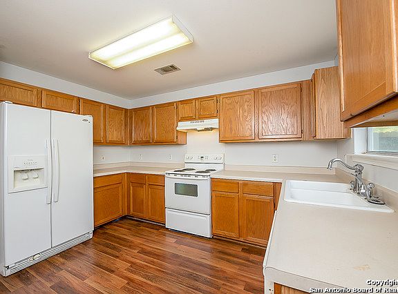 4th image of 1210 Coral Bay