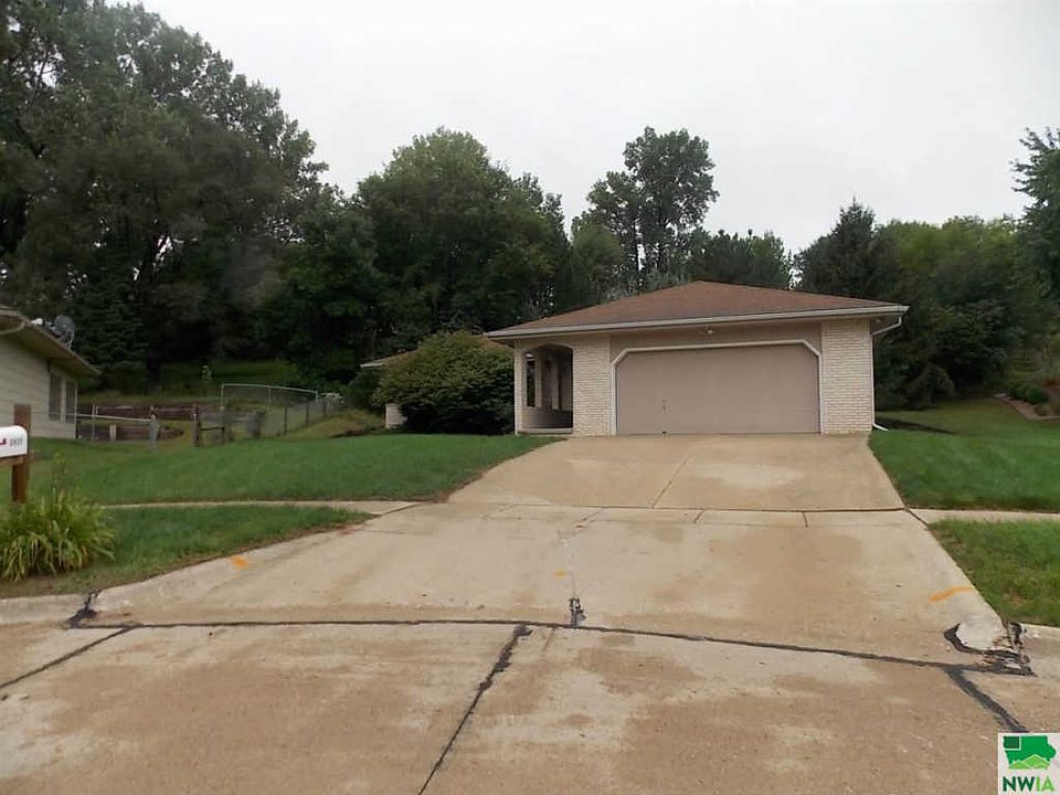 1st image of 2431 Apache Ct
