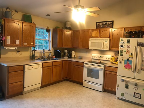 2nd image of 35 Faith Ln