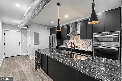 526 Brown St #504 Photo 1
