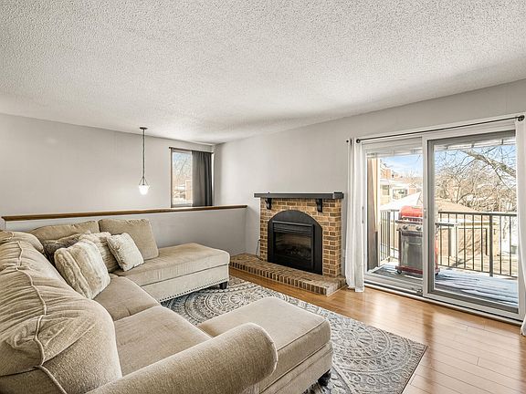 5th image of 1112 W 66th St APT 5