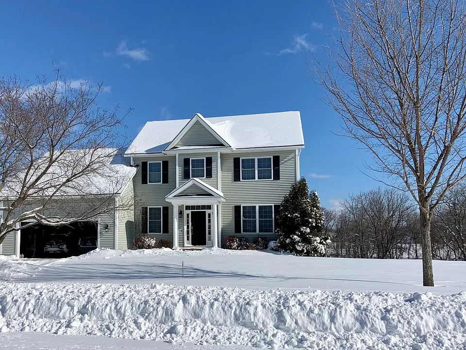 580 Country Club Dr