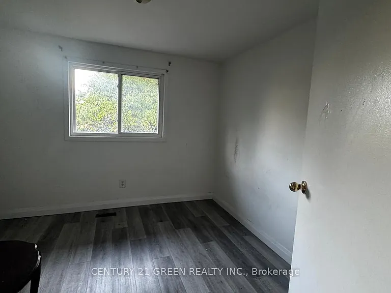 32 Elvira Cres — Photo 14