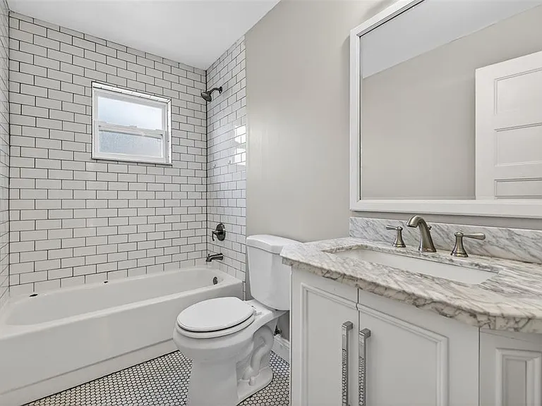 4200 Beach Dr SE — Photo 11