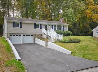 65 Norwood Ter, Trumbull, CT 06611